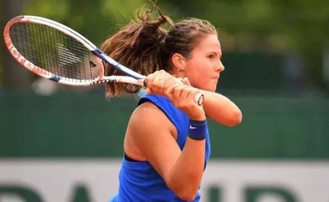 队肩负起了 队肩负起了